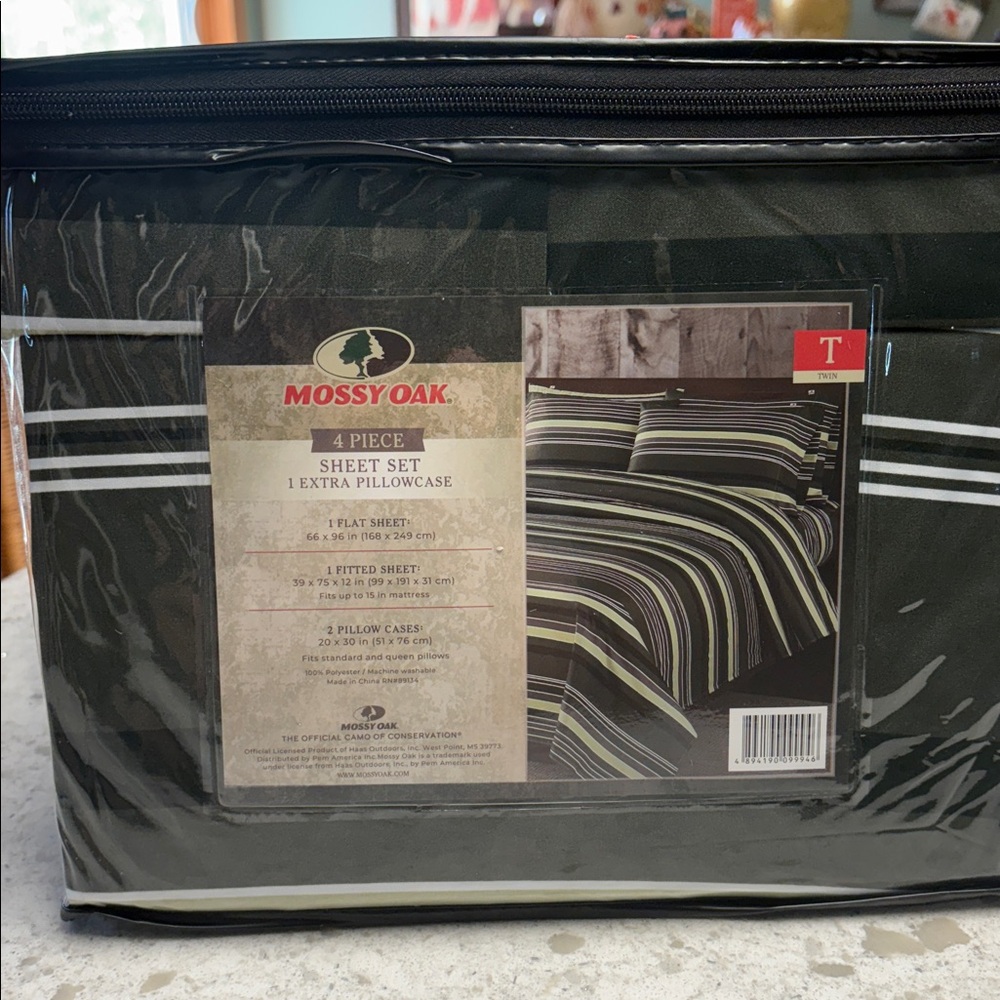 Mossy Oak 4-Piece Sheet Set - Black, Green and White Stripes.